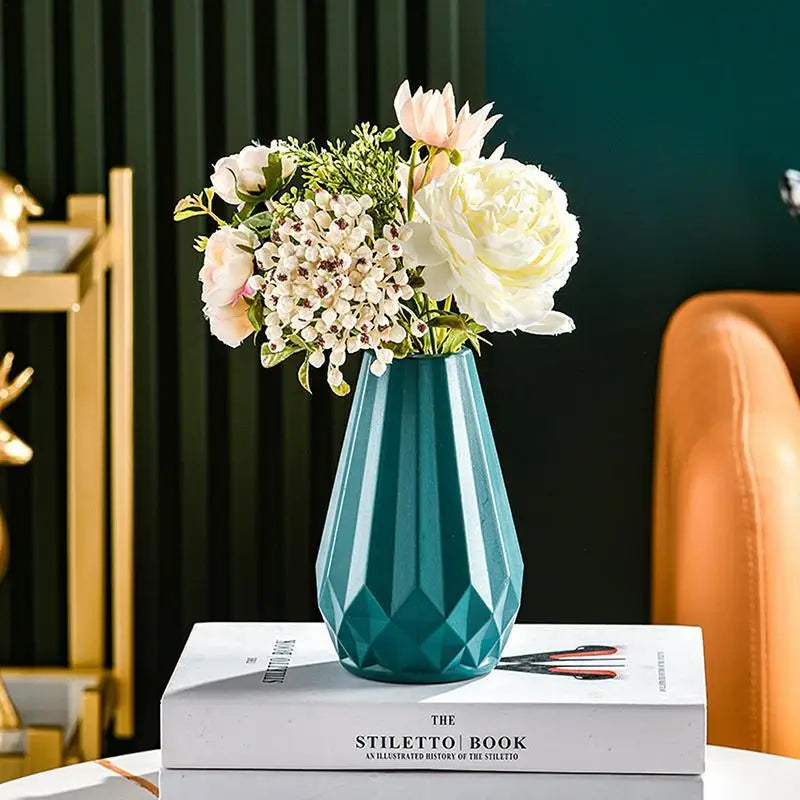 Vases modernes pour la decoration interieure | Modern Vases For Home Decor